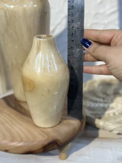 گلدان خمره ای چوبی رنگ‌روشن